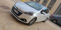 voitures-peugeot-208-2015-allure-facelift-ain-merane-chlef-algerie