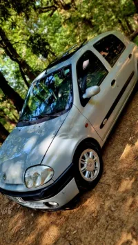 Renault Clio 2 1999 Initiale paris