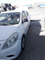 berline-nissan-sunny-2014-adrar-algerie