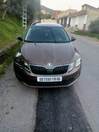 voitures-skoda-octavia-2019-clever-bejaia-algerie