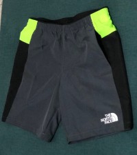 سراويل-قصيرة-short-the-north-face-original-neuf-caba-taille-xs-et-m-livraison-disponible-بولوغين-الجزائر