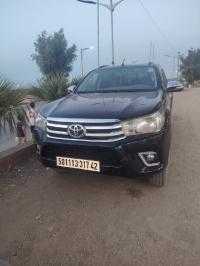 السيارات-النفعية-toyota-hilux-2017-legend-sc-4x4-الجزائر-وسط