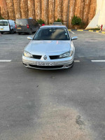 voitures-renault-laguna-2-2002-mila-algerie