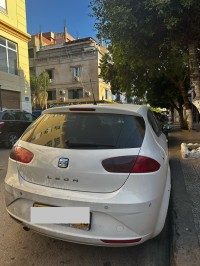 سيارات-seat-leon-2012-باب-الزوار-الجزائر