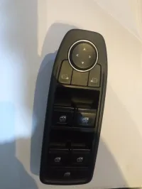 Bouton leve vitre électrique clio5 