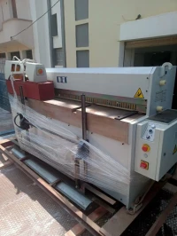 GUILLOTINE ELECTRIQUE 