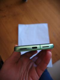 Pixel 8 a thumbnail 3