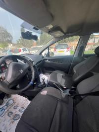 سيارات-peugeot-207-2009-premium-الرغاية-الجزائر