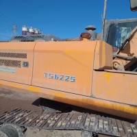 Location de pelle Tirsam 225