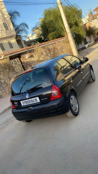 voitures-renault-clio-2-2004-blida-algerie