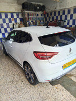 voitures-renault-clio-5-2022-rs-algerie