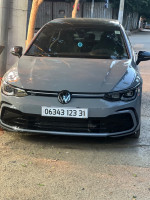 automobiles-et-vehicules-volkswagen-golf-8-2023-r-line-chlef-algerie