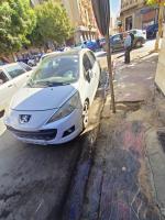 voitures-peugeot-207-2011-sidi-bel-abbes-algerie