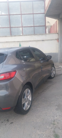 voitures-renault-clio-4-2014-el-achour-alger-algerie