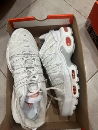 Nike tn White plus utility