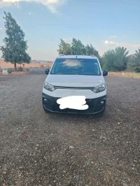 السيارات-النفعية-fiat-doblo-2023-بشار-الجزائر