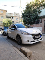 voitures-peugeot-208-2015-allure-khemisti-tissemsilt-algerie