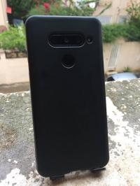 lg lg v40thinq thumbnail 3