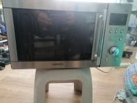 Four Micro Ondes DAEWOO
