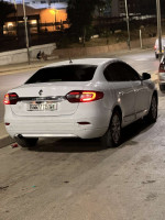 voitures-renault-fluence-2015-dynamique-hussein-dey-alger-algerie