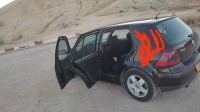 moyenne-berline-volkswagen-golf-4-1998-djelfa-algerie