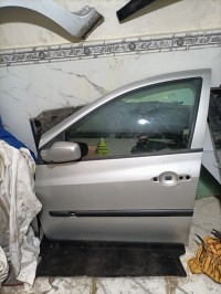 قطع-هيكل-السيارة-porte-avant-gauche-clio-3-cas-france-بئر-الجير-وهران-الجزائر