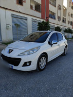 voitures-peugeot-207-2012-msila-algerie