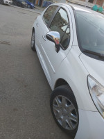 voitures-peugeot-207-2013-bordj-el-kiffan-alger-algerie