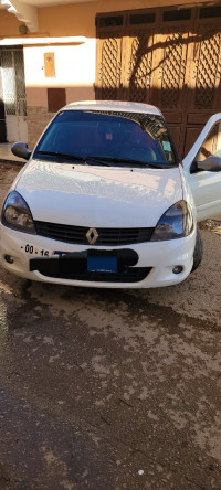 voitures-renault-clio-campus-2012-bye-mamounia-mascara-algerie