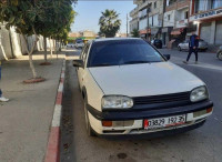 citadine-volkswagen-golf-3-1992-issers-boumerdes-algerie