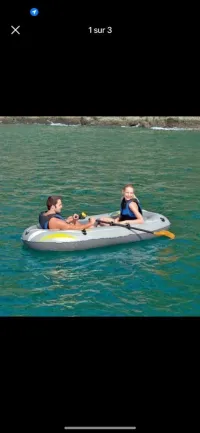 Bateau gonflable قارب قابل للنسف