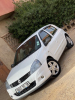 voitures-renault-clio-campus-2011-algerie