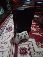 xbox-360-للبيع-مع-cd-وكل-ادواته-بمانيت-واحده-tidjelabine-boumerdes-algerie