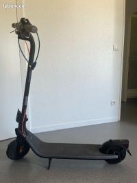 سكوتر-ninebot-scooter-e2-plus-سكيكدة-الجزائر