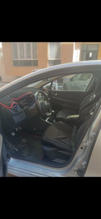 voitures-renault-clio-4-2019-batna-algerie