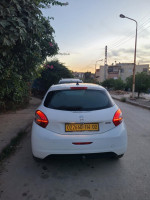 voitures-peugeot-208-2014-chlef-algerie