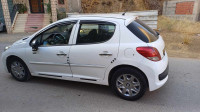 voitures-peugeot-207-2012-algerie