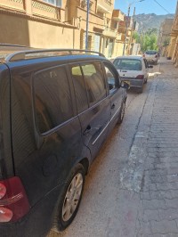 سيارات-volkswagen-touran-2009-أقبو-بجاية-الجزائر