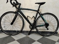 Vélo de route. Vélo de course. Cyclisme. Italien Edouardo Bianchi Via nirone 7 alu hydro 6000.