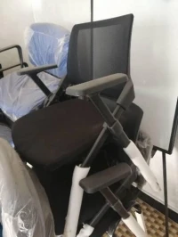 نوعين من الكراسي