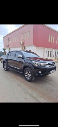 voitures-toyota-hilux-2017-tiaret-algerie