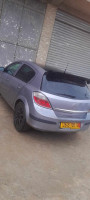 moyenne-berline-opel-astra-2005-h-lakhdaria-bouira-algerie