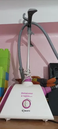 Defroisseur a vapeur