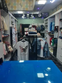 Habillage magasin d'articles pour enfants 