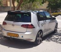 moyenne-berline-volkswagen-golf-7-2017-arris-batna-algerie