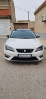 moyenne-berline-seat-leon-2016-fr15-mdaourach-souk-ahras-algerie