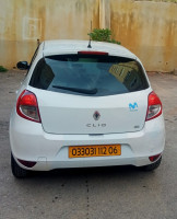 voitures-renault-clio-3-2012-night-and-day-bejaia-algerie