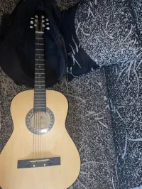 Guitare en très bon état 