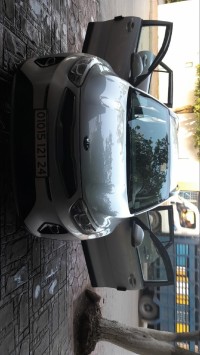 سيارات-kia-stonic-2021-قالمة-الجزائر