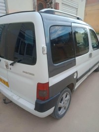 voitures-peugeot-partner-2009-tiaret-algerie